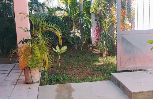 Santa Rosa House | Bonita planta baja con 2 recamaras y un baño, jardín con asador y cochera .
