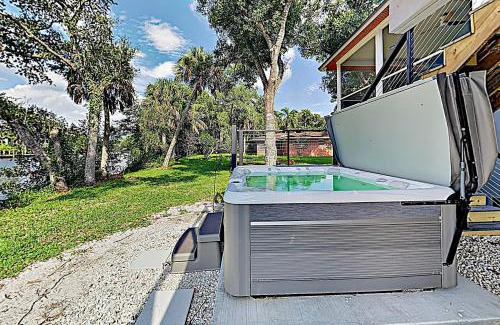 Bonita Springs House | Bonita Springs Landing