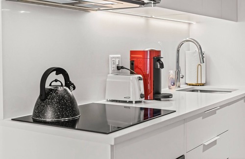 Fenway–Kenmore Apartment | Bonjour PH luxury experience