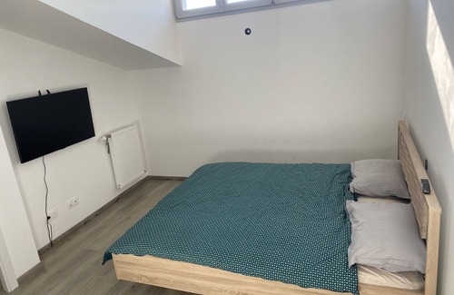 Villenave-d'Ornon Apartment | Bonjour Très Belles t 2. Dans une Résidence Fermée Parking Sous-sol