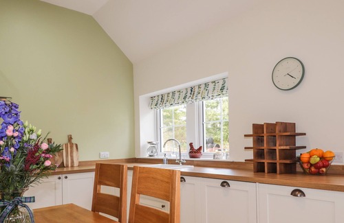 Marybank Cottage | BONNACH, family friendly, with open fire in Muir Of Ord