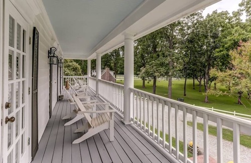 Nesbit House | Bonne Terre Inn Crabapple