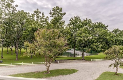 Nesbit House | Bonne Terre Inn Crabapple
