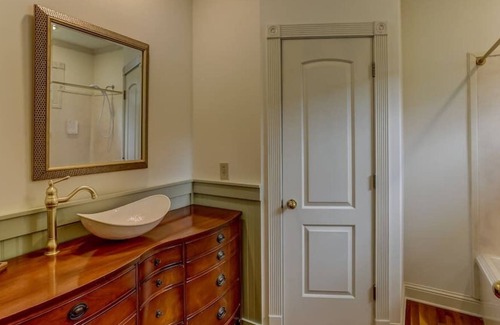 Nesbit House | Bonne Terre Inn Maple Room