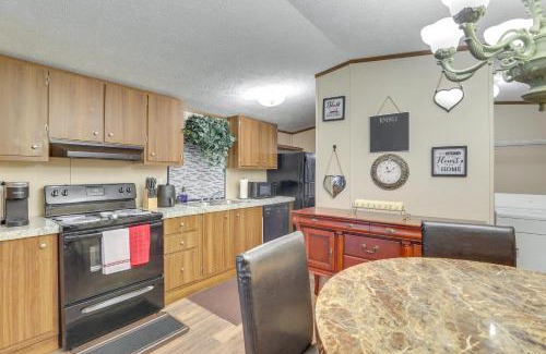 Russellville House | Bonneau Vacation Rental with Private Yard!
