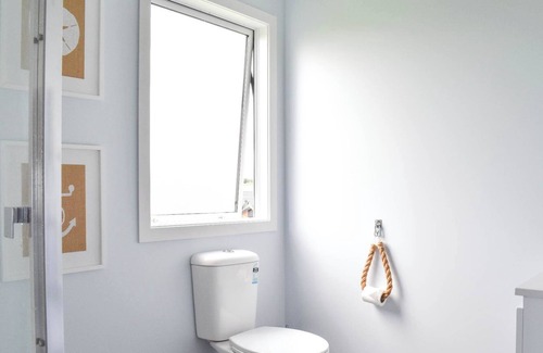 Baylys Beach House | Bonnie Bach with Sea Views