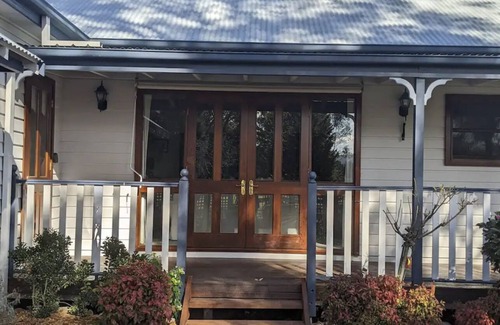 Little Hartley House | Bonnie Belle Escape Little Hartley