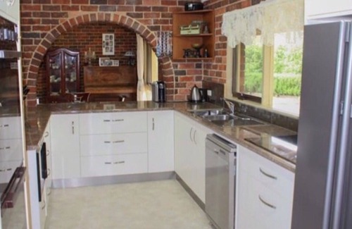 Woodfield House | BONNIE DOON HOLIDAY HOUSE, TRANQUIL GETAWAY