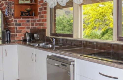 Woodfield House | BONNIE DOON HOLIDAY HOUSE, TRANQUIL GETAWAY
