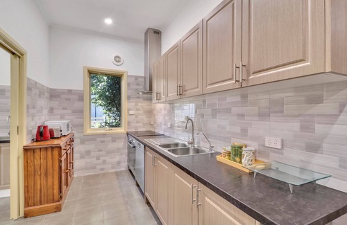 Bonnie Doon House | Bonnie Home - 4-bedroom home nestled in the heart of Bonnie Doon
