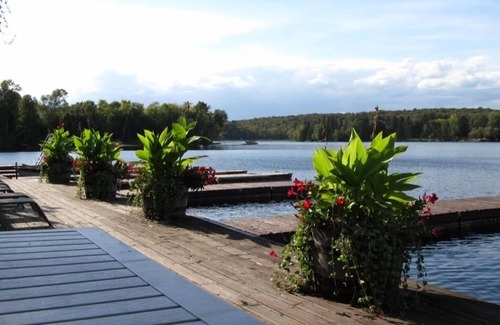 Haliburton Cottage | Bonnie View 2 Bedroom Chalet
