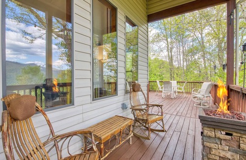 Maggie Valley House | Bonnie View 21 - Amazing Smoky Mountain Retreat With Beautiful Scenic Views! by RedAwning