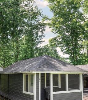 Haliburton Hotel | Bonnie View Inn