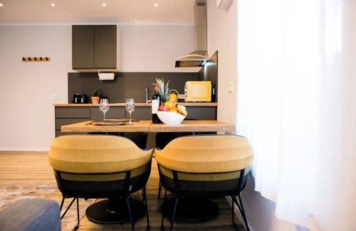 Sankt Augustin Apartment | bonquartier|LUXAPT#2-Selfcheckin/Kü/AC/Prkn/SBahn