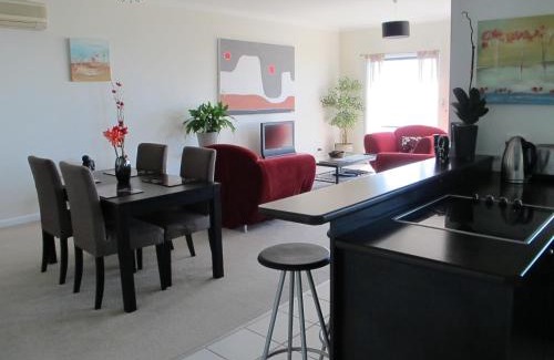 Kalorama Apartment | Bonza View
