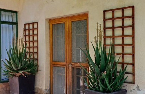 Beaufort West Apartment | Booiskraal Farm Stay Accommodation