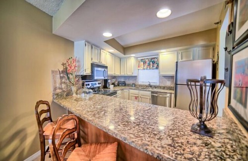 Sandestin Condo | Book 3 Nights & Get 4th Free*Walk Out To Beach*Tram Included*Beach & Pool Access