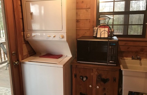 Panola Cabin | BOOK 4 ALABAMA FOOTBALL GAMES/AMAZING TWO STORY LOG CABIN/NEAR TOMBIGBEE RIVER