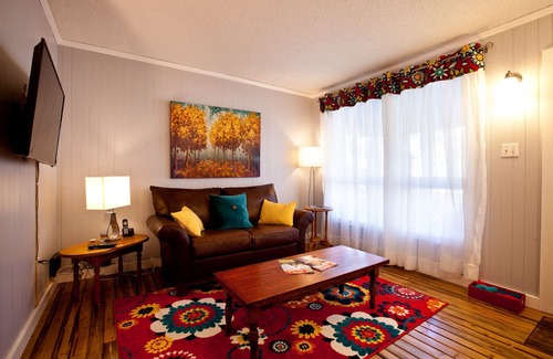 Timiskaming District House | Book a home rental as a hotel alternative for your next vacation in Haileybury.