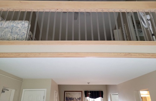 Acme Condo | 🍁Book a November stay! 2br/2ba Condo-❤️location, private deck,sleeps 6!