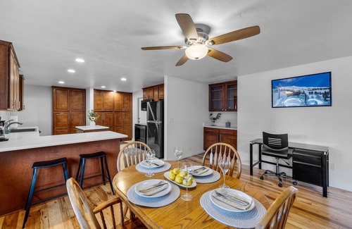 Southeast Bend Condo | Book both units for two separate living areas together. Offering a total of 4 be