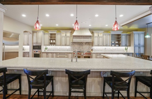 Porterville House | Book Entire Mansion!
