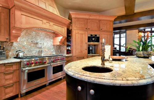 Deer Valley House | Book for a Winter Getaway! Ultra Luxe Ski Chalet! Heated pool! Ski lounge! Theater! DJ booth!