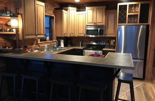 West Greene Cabin | BOOK FOR ALABAMA FOOTBALL GAME WEEKENDS/AMAZING LOG CABIN/TOMBIGBEE RIVER