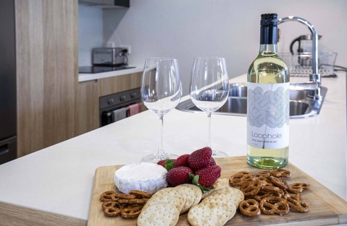 Kangaroo Point Apartment | Book for Brisbane Festival - WiFi, Wine, Cafes
