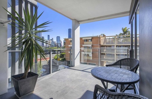 Kangaroo Point Apartment | Book for Brisbane Festival - WiFi, Wine, Cafes