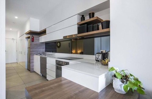 South Brisbane Apartment | Book for Brisbane Festival in heart of South Bris!
