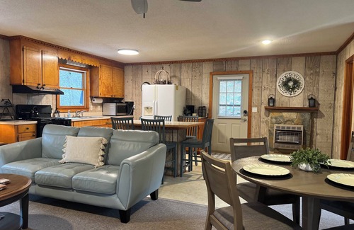 Laurel Springs House | Book for Fall - Peak Creek Cabin in Laurel Springs