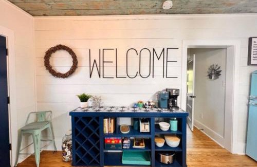 Brenham House | Book Haven 2BR by fairgrounds/Blue Bell Creameries