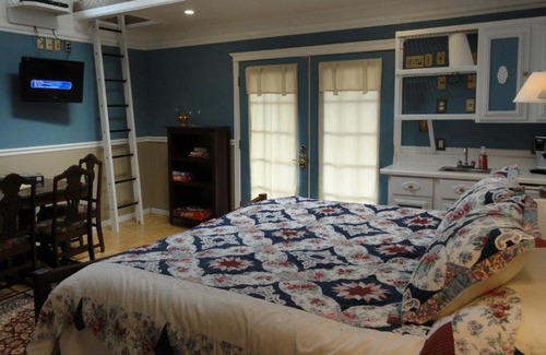 Voth Bed & Breakfast | Book Nook Inn