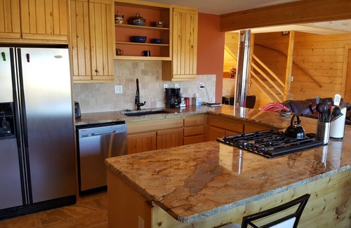 Pagosa Springs House | Book now for hunting and ski seasons. Huge mountain views!
