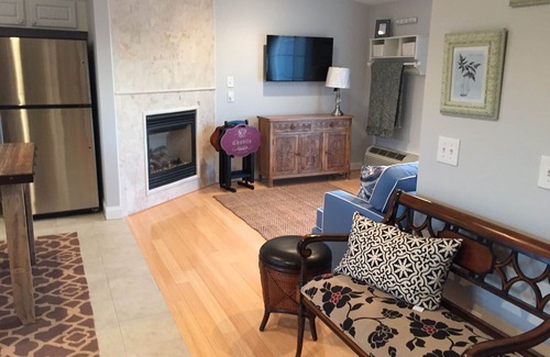 Misquamicut Condo | Book now for Summer 2025! Great Location! Beach Parking Pass!