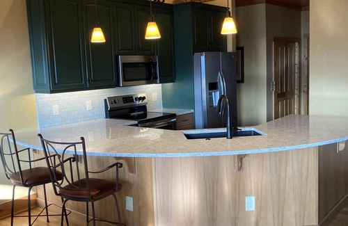Cashiers House | BOOK NOW: SPECIAL PROMOTION for October Monthly Rental - 30% OFF. DON'T MISS OUT