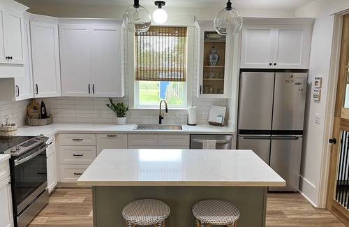 Bay St Louis House | Book NOW thru New Year’s! Walk to Beach. Dog-friendly. Calming Coastal Design