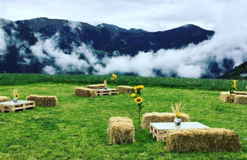 Canillo Cabin | Book the entire Borda del Pi just for you 𓃵 𓃹𓅂