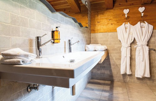 Canillo Cabin | Book the entire Borda del Pi just for you 𓃵 𓃹𓅂