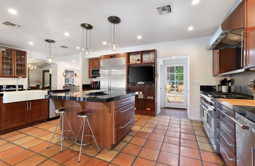 El Mirador House | Book Today for a Fall Getaway! A Chic Downtown Home with Private Pool and Hot Tub!