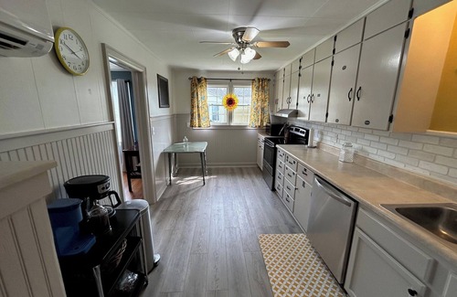 Dunlap House | Book today for your fall getaway to the beautiful Sequatchie Valley