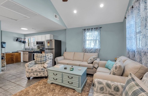 Ocean Grove House | Book two weeks for 2000 all winter long sept 15-may 15