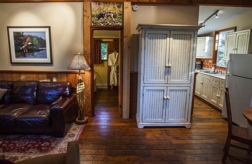 Tofino Cabin | Book your Chesterman Beach Cottage 90 feet to the Beach today!