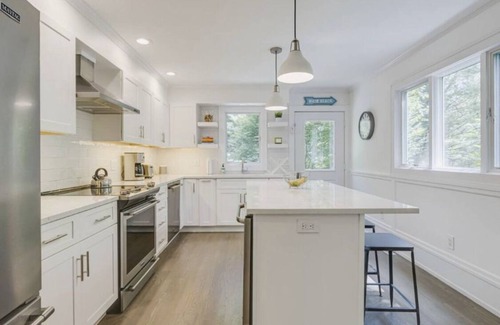 East Hampton House | Book your cozy Holiday East Hampton Getaway -Peloton Bike