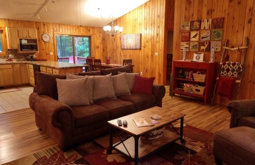 Manitowish Waters House | Book Your Fall Getaway Now.