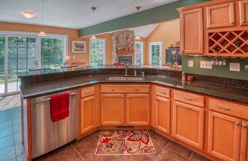 Thornton House | Book your spring getaway now. Private hot tub and a pellet grill/smoker.