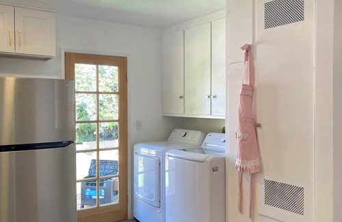 Clairemont Mesa East House | Book your stay for a unique blend of calm and city life in San Diego.