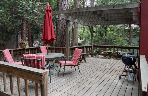 Twain Harte House | Book your Summer trips now as we fill up fast! Air cond. and private lake!