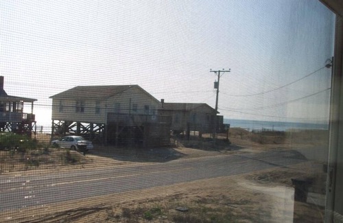 Sea Retreat House | Booking Fall 2025 and 2026. Great Location, Fido Friendly, Great Reviews
